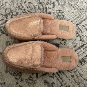 Ugg Lane mule slipper in rose gold size 6